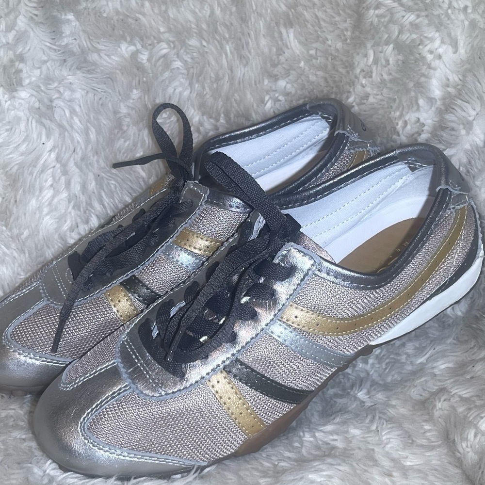 Geox women’s Metallic Silver & Gold Athletic Sneakers size 9
